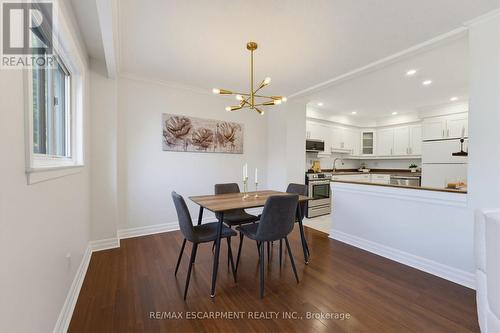 620 Forestwood Crescent, Burlington, ON - Indoor Photo Showing Dining Room