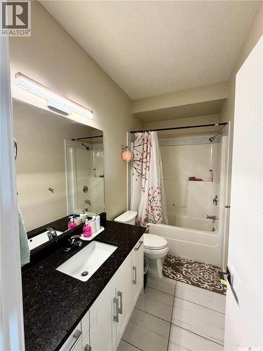 418 Ells Way, Saskatoon, SK - Indoor Photo Showing Bathroom