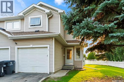 1 215 Pinehouse DRIVE  Saskatoon, SK S7K 6N9