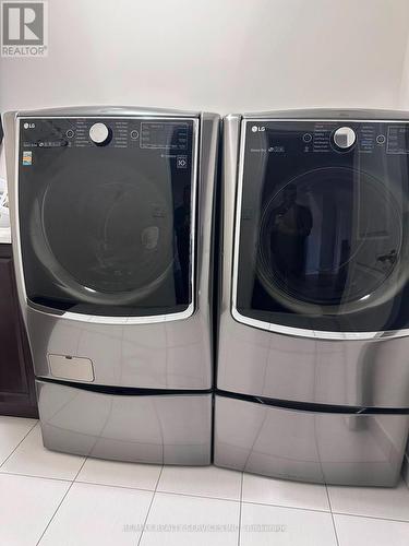 92 Folgate Crescent, Brampton, ON - Indoor Photo Showing Laundry Room