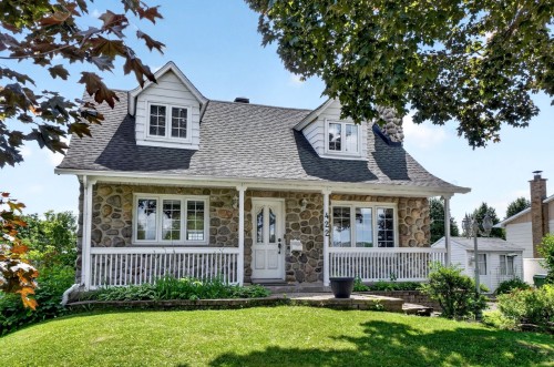 422 Rue St-Laurent  Saint-Eustache, QC J7P 3V5