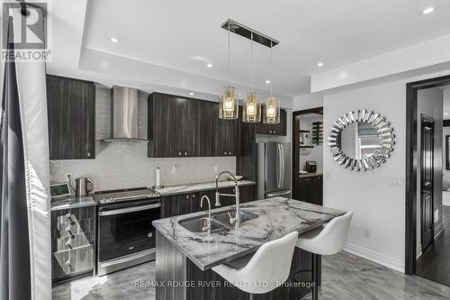 24 Waterside Way, Whitby, ON - Indoor Photo Showing Kitchen With Double Sink With Upgraded Kitchen