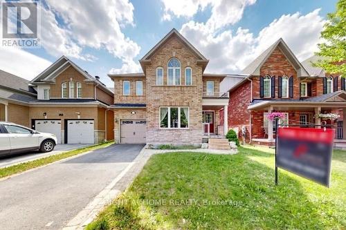 204 EVERETT STREET  Markham, ON L6E 1H2