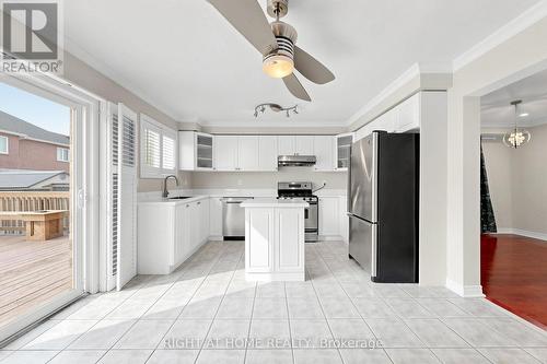 204 Everett Street, Markham, ON - Indoor Photo Showing Kitchen