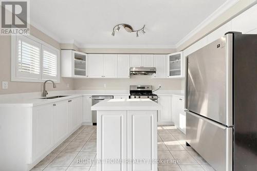 204 Everett Street, Markham, ON - Indoor Photo Showing Kitchen With Double Sink