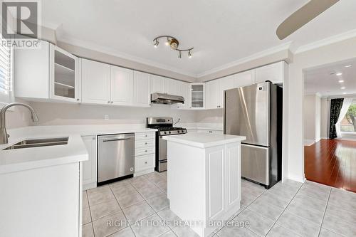 204 Everett Street, Markham, ON - Indoor Photo Showing Kitchen With Double Sink
