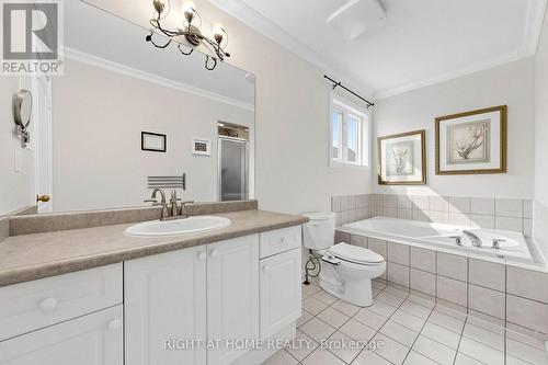 204 Everett Street, Markham, ON - Indoor Photo Showing Bathroom