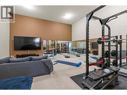 8049 Okanagan Landing Road, Vernon, BC - Indoor Photo Showing Gym Room