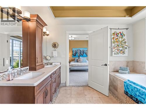 8049 Okanagan Landing Road, Vernon, BC - Indoor Photo Showing Bathroom