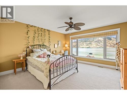 8049 Okanagan Landing Road, Vernon, BC - Indoor Photo Showing Bedroom