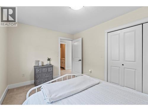 8049 Okanagan Landing Road, Vernon, BC - Indoor Photo Showing Bedroom