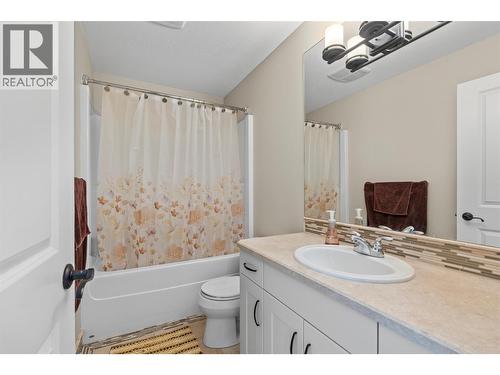 8049 Okanagan Landing Road, Vernon, BC - Indoor Photo Showing Bathroom