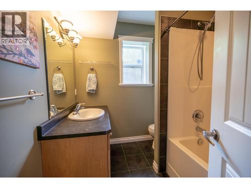 3065 Charella Place, Prince George, BC - Indoor Photo Showing Bathroom