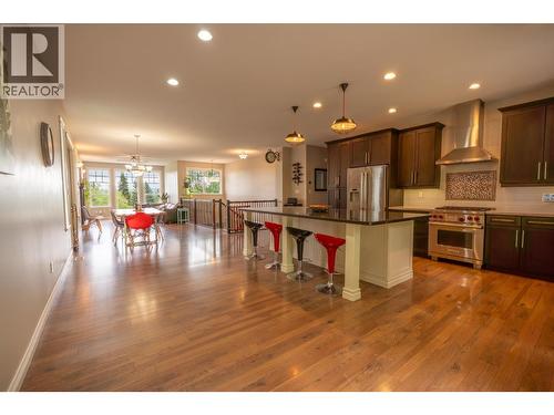 3065 Charella Place, Prince George, BC - Indoor Photo Showing Kitchen With Upgraded Kitchen