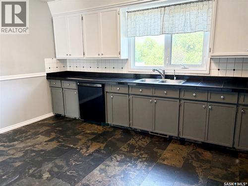 62 Canwood Crescent, Yorkton, SK - Indoor Photo Showing Kitchen With Double Sink