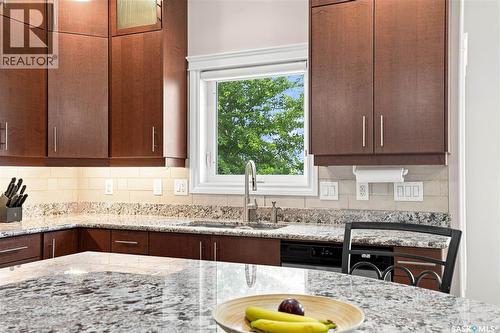 315 Waters Crescent, Saskatoon, SK - Indoor Photo Showing Kitchen With Upgraded Kitchen