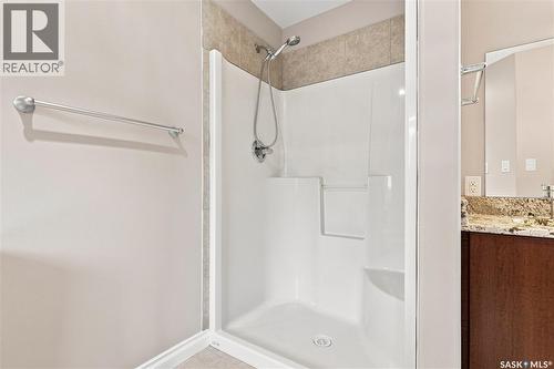 315 Waters Crescent, Saskatoon, SK - Indoor Photo Showing Bathroom