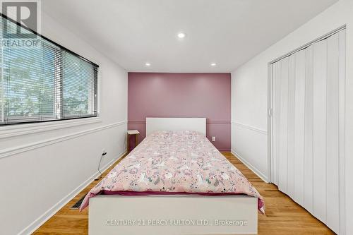 10 Devins Drive, Aurora, ON - Indoor Photo Showing Bedroom