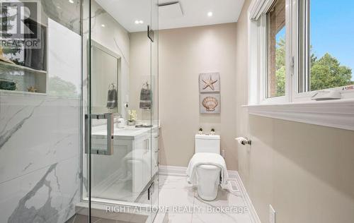 5491 Schueller Crescent, Burlington, ON - Indoor Photo Showing Bathroom