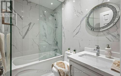 5491 Schueller Crescent, Burlington, ON - Indoor Photo Showing Bathroom