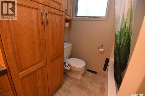 413 Maple Road E, Nipawin, SK - Indoor Photo Showing Bathroom