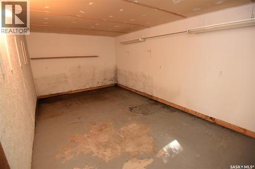 413 Maple Road E, Nipawin, SK - Indoor Photo Showing Other Room