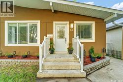 13 CARLETON DRIVE  Saskatoon, SK S7H 3N7
