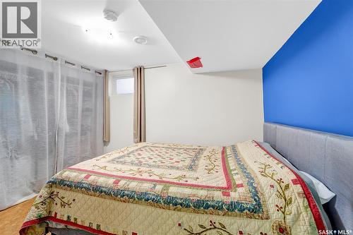13 Carleton Drive, Saskatoon, SK - Indoor Photo Showing Bedroom