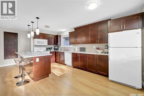 13 Carleton Drive, Saskatoon, SK - Indoor Photo Showing Kitchen