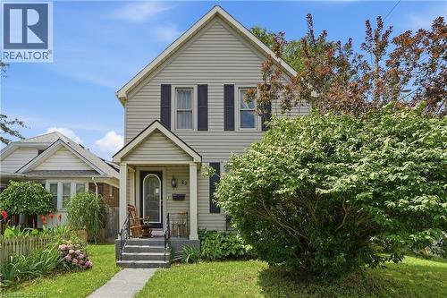 83 YORK Street  St. Catharines, ON L2R 6C8