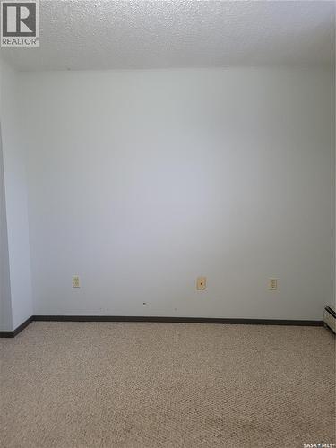 205 306 Perkins Street, Estevan, SK - Indoor Photo Showing Other Room