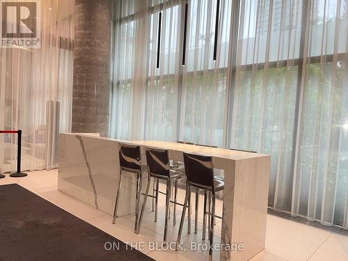 509 - 185 Roehampton Avenue, Toronto, ON - Indoor Photo Showing Other Room