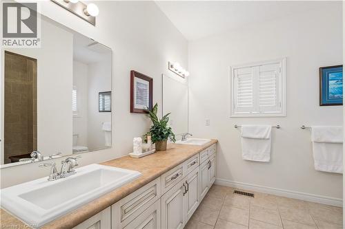 19 Simmonds Drive Unit# 8, Guelph, ON - Indoor Photo Showing Bathroom