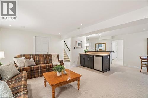 19 Simmonds Drive Unit# 8, Guelph, ON - Indoor Photo Showing Living Room