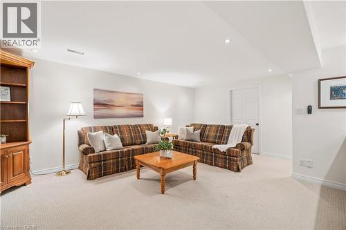 19 Simmonds Drive Unit# 8, Guelph, ON - Indoor Photo Showing Living Room