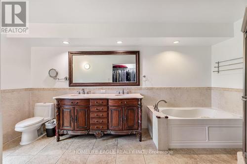 5803 3Rd Line, New Tecumseth, ON - Indoor Photo Showing Bathroom