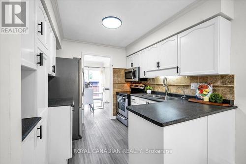 72 Short Crescent, Clarington, ON - Indoor Photo Showing Kitchen