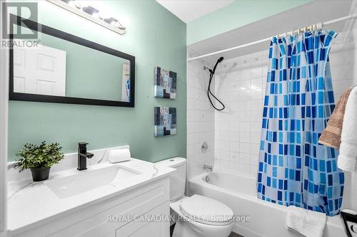 72 Short Crescent, Clarington, ON - Indoor Photo Showing Bathroom