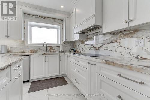 7205 19Th Side Road, King, ON - Indoor Photo Showing Kitchen With Upgraded Kitchen
