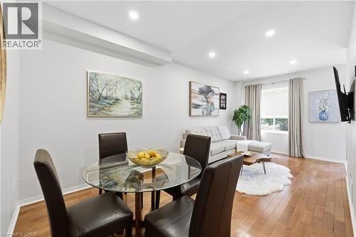 10 Davidson Boulevard Unit# 24, Dundas, ON - Indoor Photo Showing Dining Room