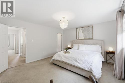 10 Davidson Boulevard Unit# 24, Dundas, ON - Indoor Photo Showing Bedroom