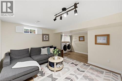 10 Davidson Boulevard Unit# 24, Dundas, ON - Indoor Photo Showing Other Room