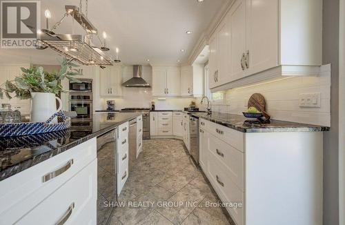 3335 Lobsinger Line, Wellesley, ON - Indoor Photo Showing Kitchen With Upgraded Kitchen