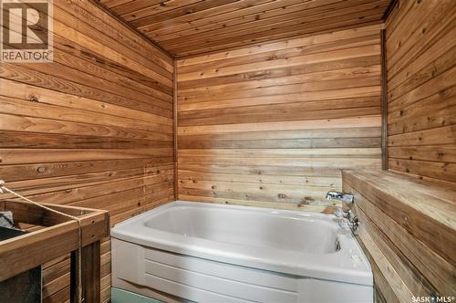 1422 East Heights, Saskatoon, SK - Indoor