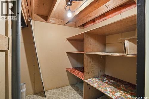 1422 East Heights, Saskatoon, SK - Indoor