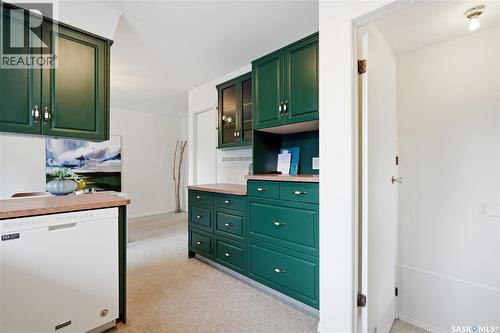 1422 East Heights, Saskatoon, SK - Indoor