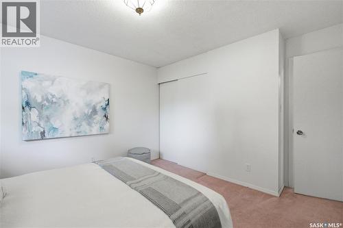 1422 East Heights, Saskatoon, SK - Indoor Photo Showing Bedroom