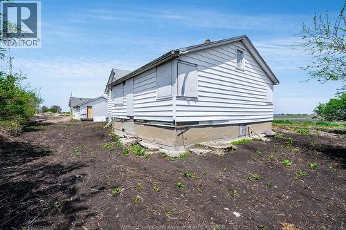 1833 Mersea Rd E, Leamington, ON - Outdoor