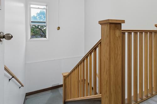 10665 96 St Nw, Edmonton, AB - Indoor Photo Showing Other Room