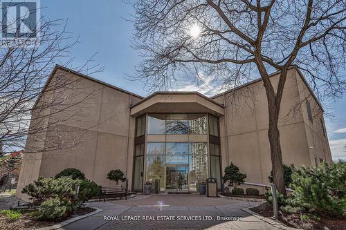 1010 - 2261 Lake Shore Boulevard W, Toronto, ON - Outdoor